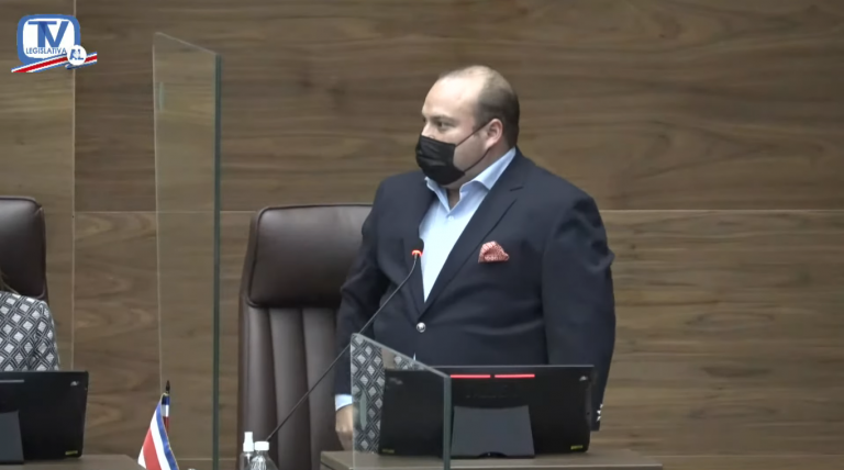 Diputados desisten de darse vacaciones pagadas durante enero para hacer campaña política (por ahora)