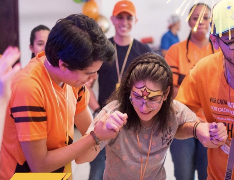 Un equipo de 20 voluntarios brindará apoyo a adolescentes con cáncer