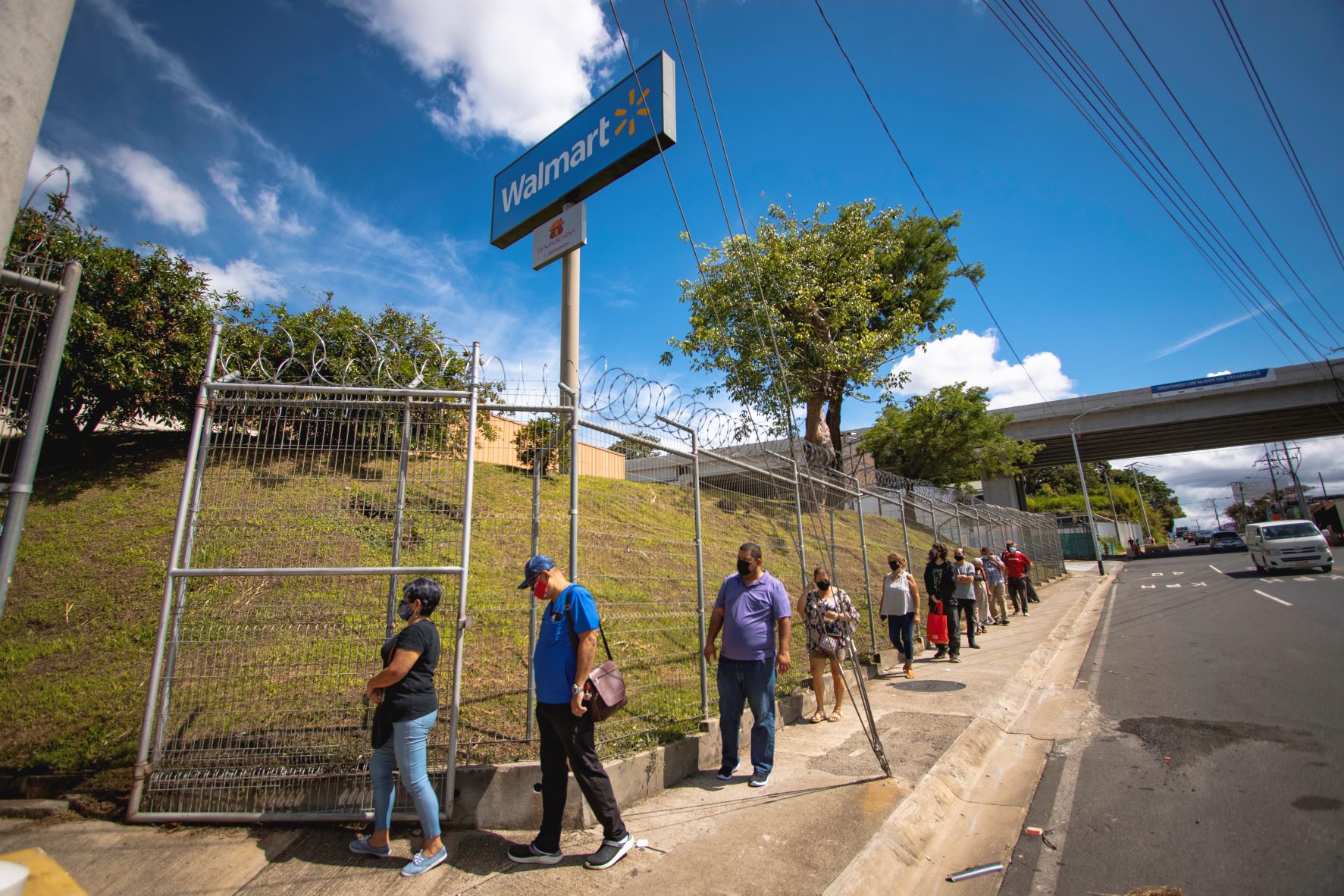 Imagen principal del artículo: Walmart Tibás habilita vacunatorio contra la COVID-19 para personas mayores de 10 años