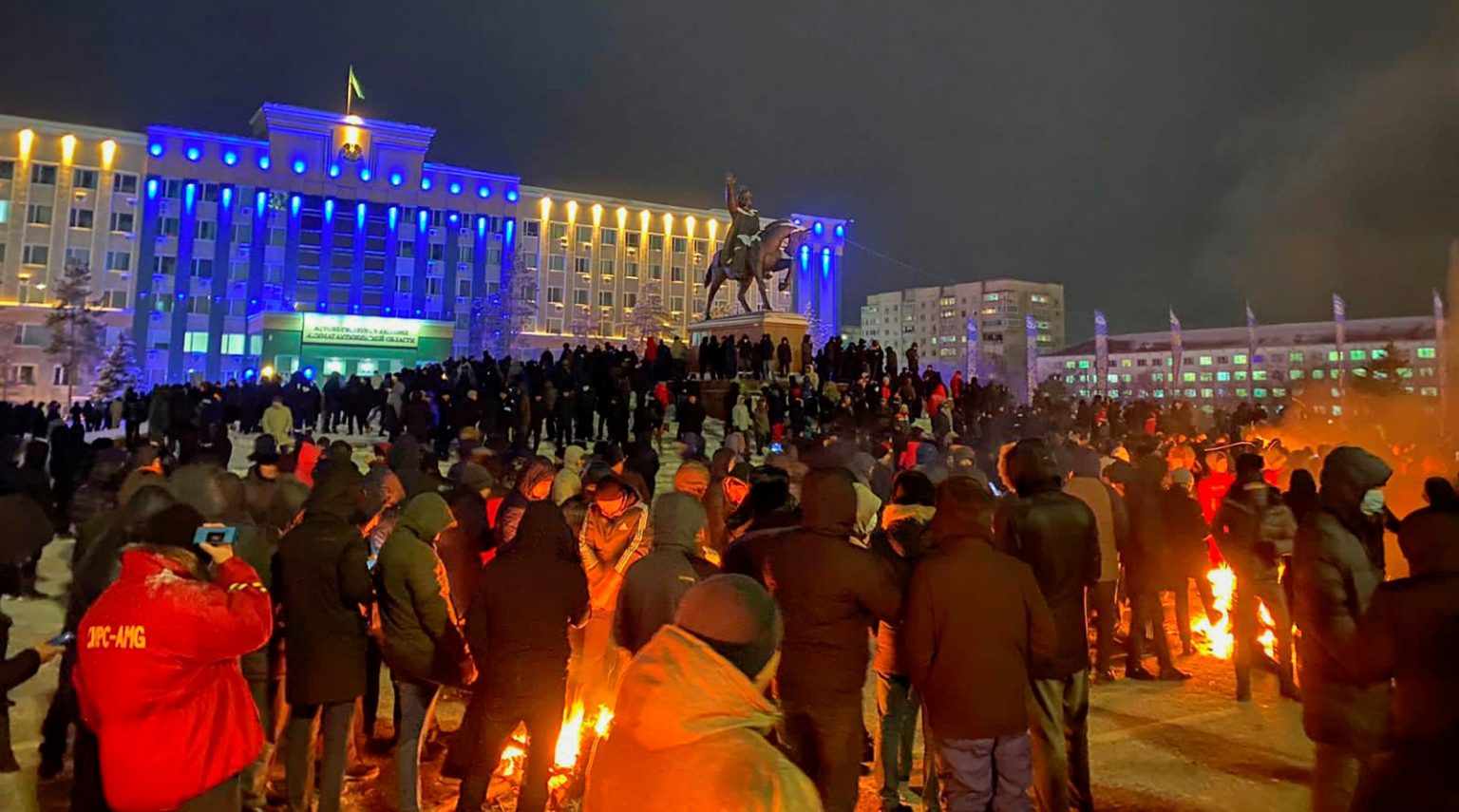 Imagen principal del artículo: Protestas en Kazajistán desatan crisis política en menos de una semana