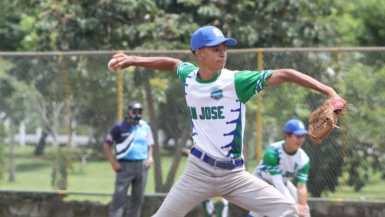 Promesa del béisbol costarricense interesa a los Dodgers de Los Ángeles