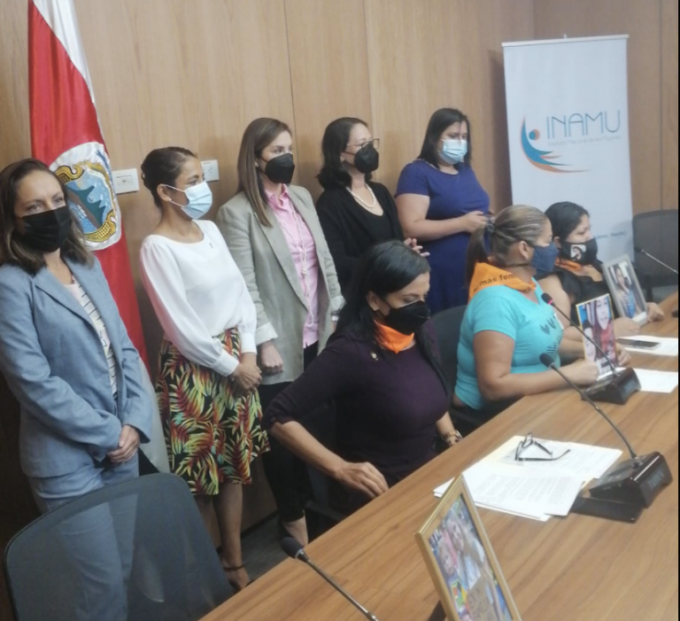 Presentan proyecto de ley para apoyar económica y psicológicamente a familias víctimas de femicidio