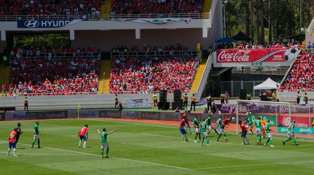 Imagen principal del artículo: Empiezan a regir nuevas medidas sanitarias: 60% de aforo con código QR en eventos deportivos