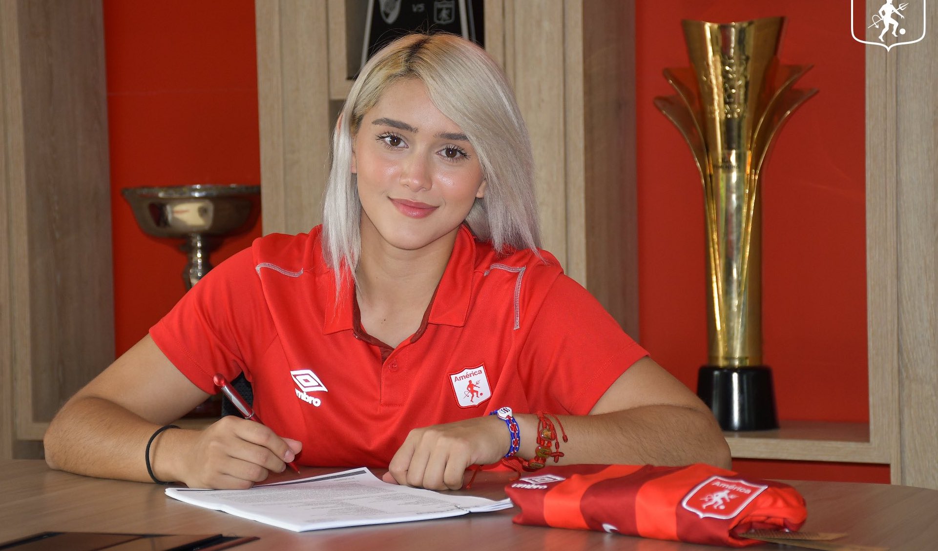 Imagen principal del artículo: América de Cali anunció el fichaje de la arquera costarricense Sharon Corrales