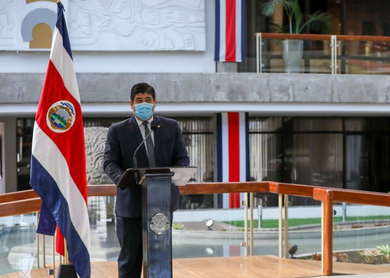 Gobierno amplía la restricción hasta la media noche y anuncia regreso de eventos masivos