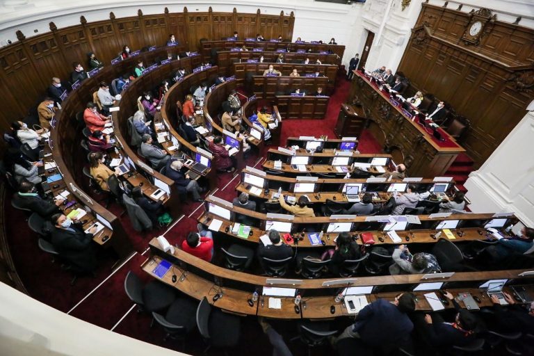 El avance actual del proceso constituyente en Chile: de las audiencias y la escucha de expertos a los primeras propuestas concretas