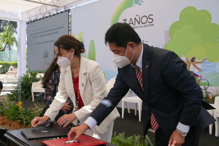 China donará seis autobuses eléctricos a Costa Rica