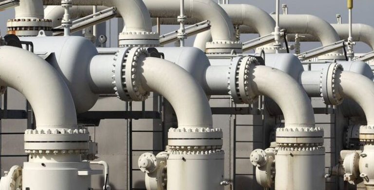 Precio del gas natural se dispara 60% tras el ataque de Rusia a Ucrania; petróleo Brent supera los $100