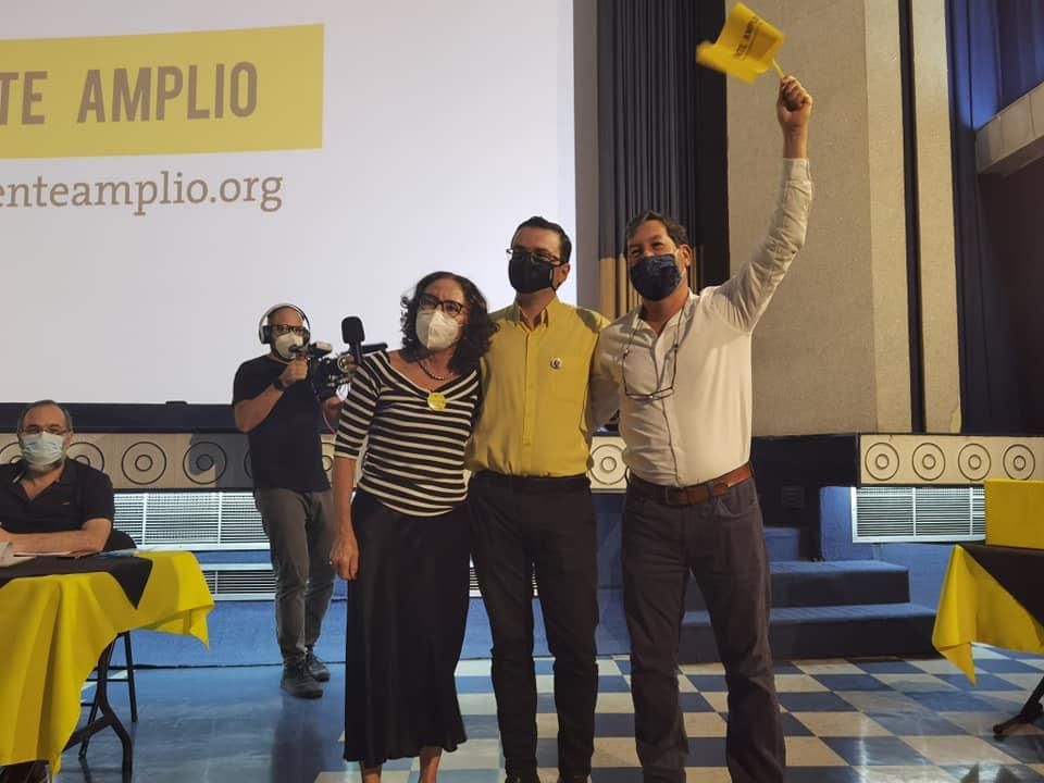 Imagen principal del artículo: Frente Amplio no dará adhesión en segunda ronda: "Ambas candidaturas representan la continuidad"