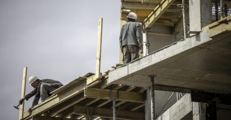 BCCR: Caídas en sectores de construcción y manufactura evitan mayor crecimiento del régimen definitivo