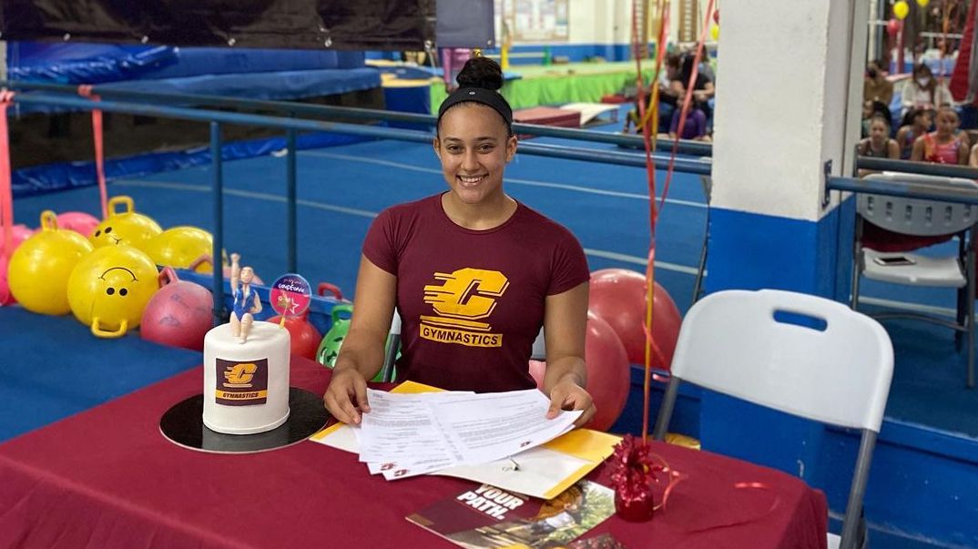 Imagen principal del artículo: Gimnasta olímpica Luciana Alvarado fue fichada por la Universidad de Míchigan Central