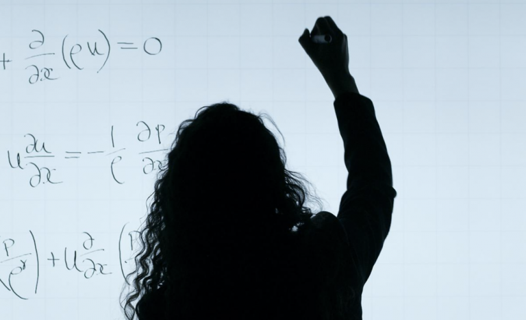Cuatro estudiantes ticas representarán al país en Olimpiada Matemática Femenina Europea