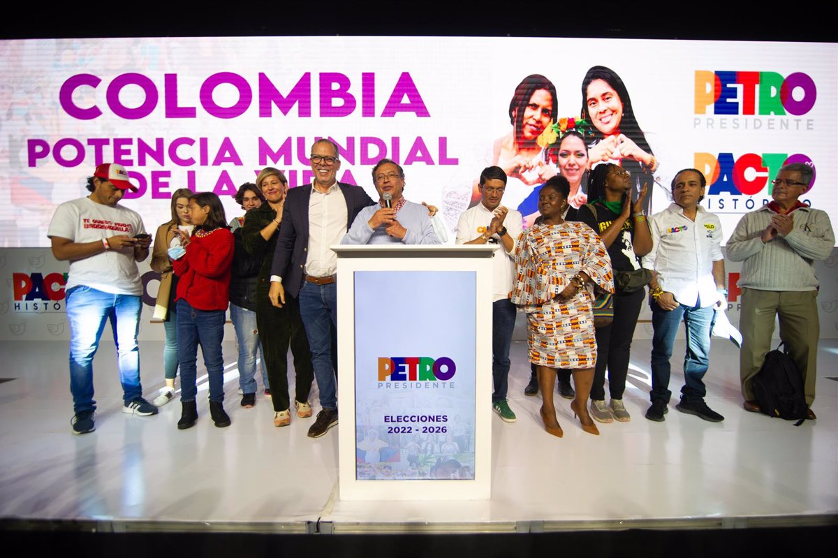 Imagen principal del artículo: La izquierda da vuelco al Congreso en Colombia y afronta las presidenciales con optimismo