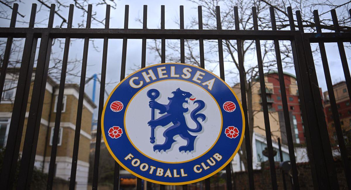 Imagen principal del artículo: Dueño ruso del Chelsea FC venderá el club y donará todas las ganancias netas al pueblo de Ucrania