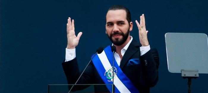 Bukele califica de "absurda" la prohibición de minería en El Salvador