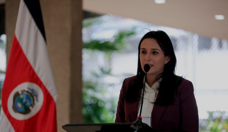 Presidencia: será hasta mañana martes que los jerarcas se referirán a decretos firmados el domingo
