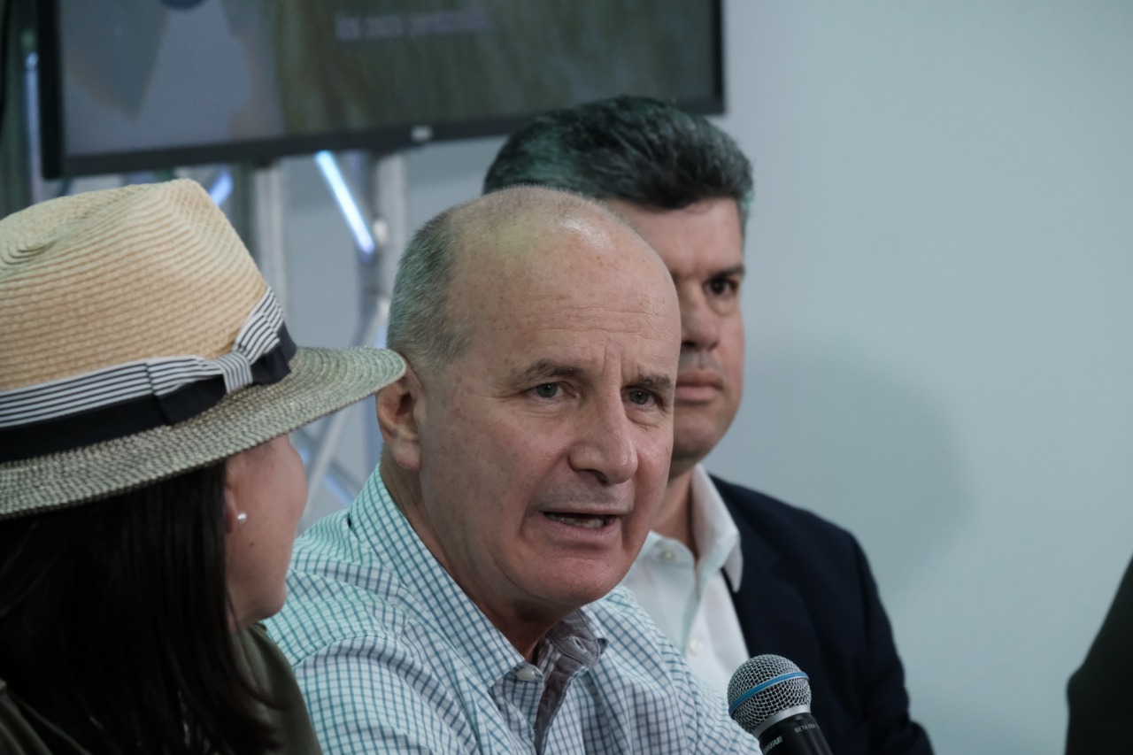 Imagen principal del artículo: PLN anuncia apoyo total al proyecto que rebaja en 100 colones impuesto a los combustibles