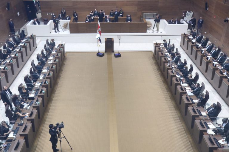 10 días después del audio, Asamblea rompe silencio y crea comisión investigadora de financiamiento de campañas políticas