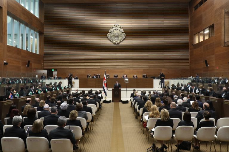 Alvarado se despide del Gobierno con un informe de labores que no podrá ser defendido por el PAC