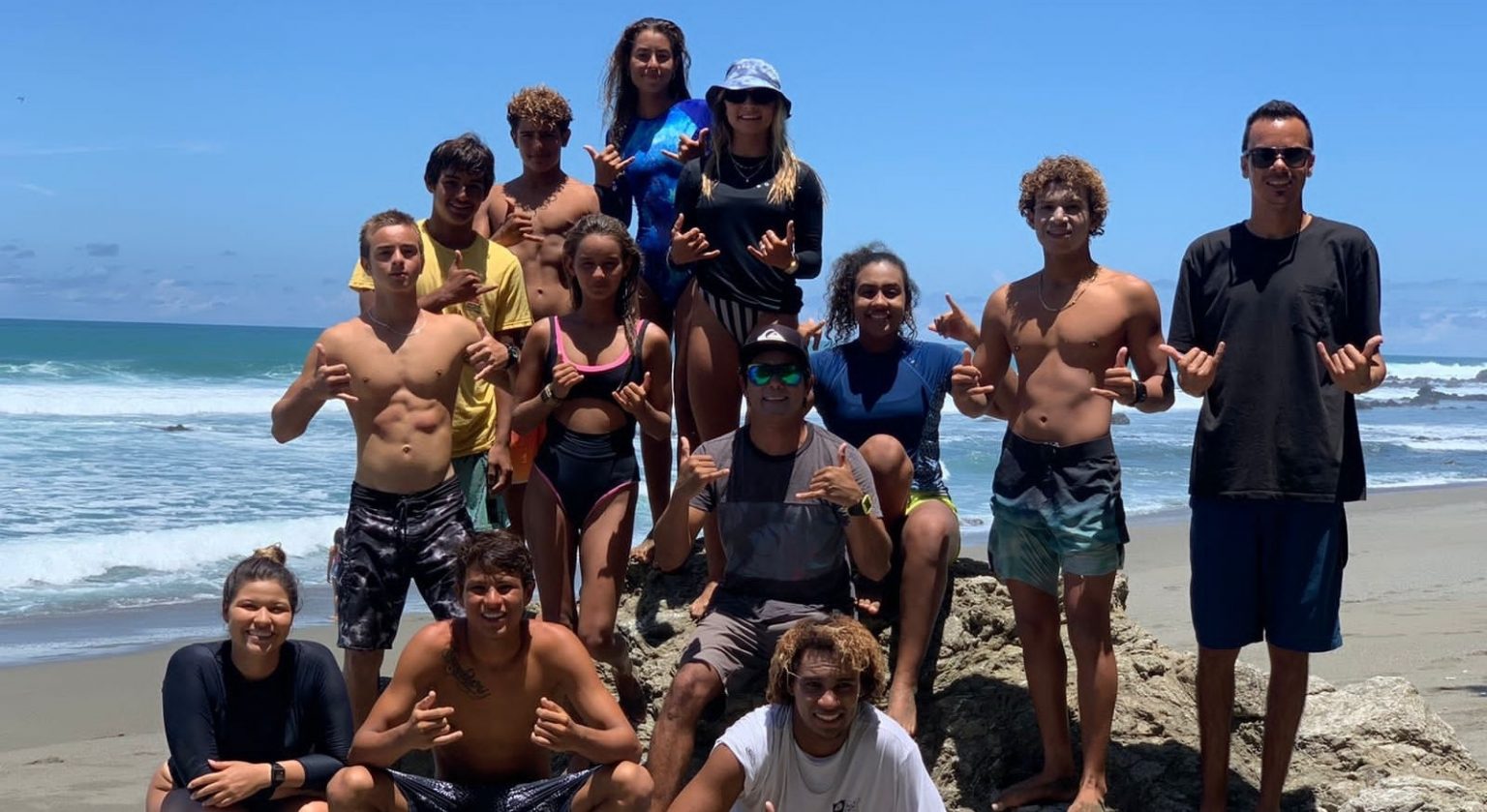 Imagen principal del artículo: Definidos los 12 surfistas que representarán a Costa Rica en el Mundial Junior de la ISA 2022