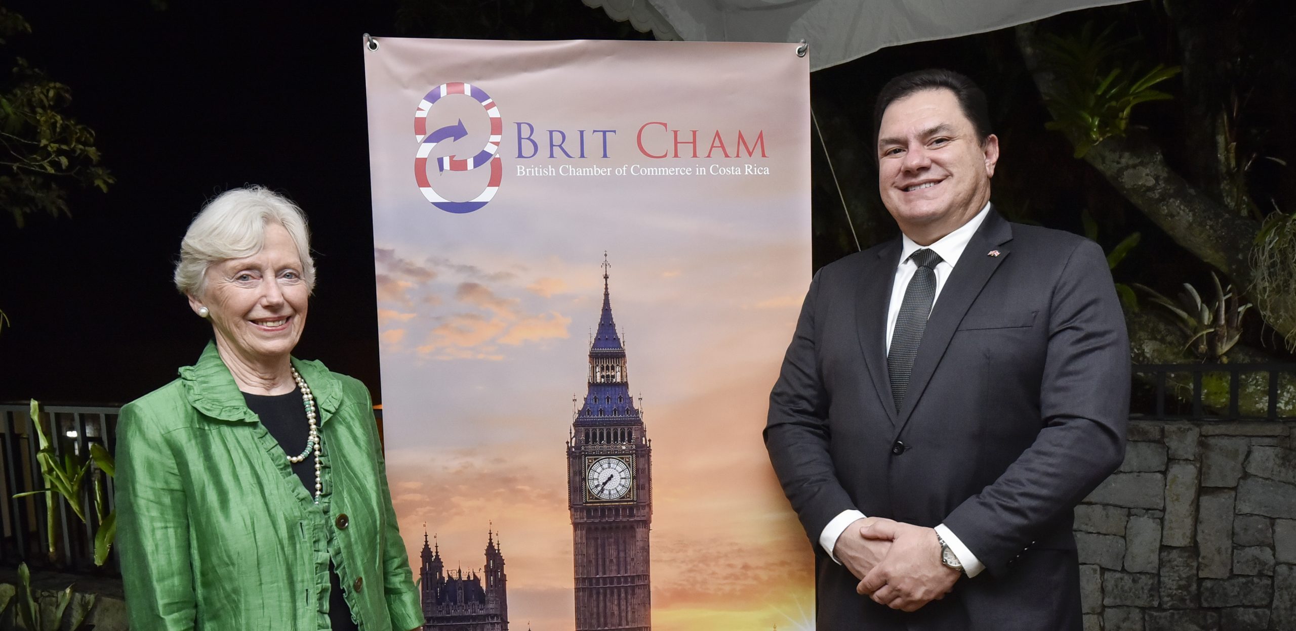 Imagen principal del artículo: ¡Gracias por su visita a Costa Rica, Baroness Hooper!