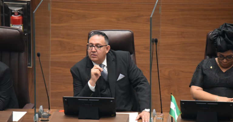 Leslye Bojorges se separa "temporalmente" de la fracción del PUSC