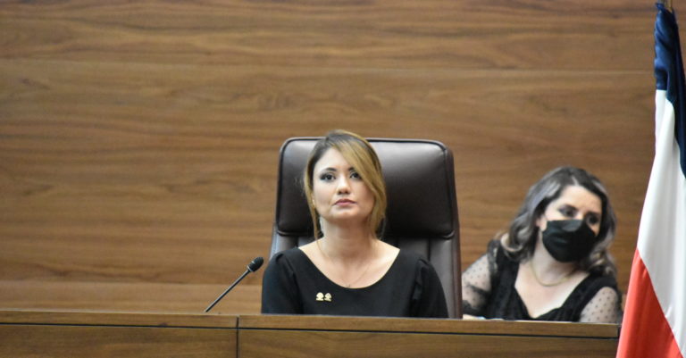 Diputada del PUSC presenta proyecto para modificar fórmula del Impuesto a la Propiedad de Vehículos
