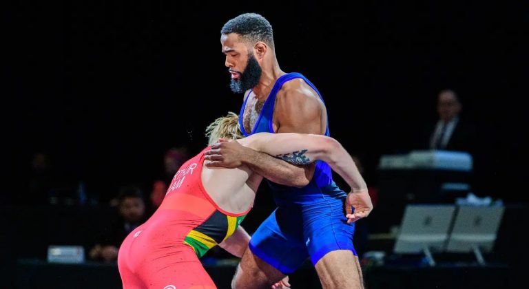 Oficial: luchador costarricense Maxwell Lacey clasifica a los Juegos Panamericanos de Santiago 2023