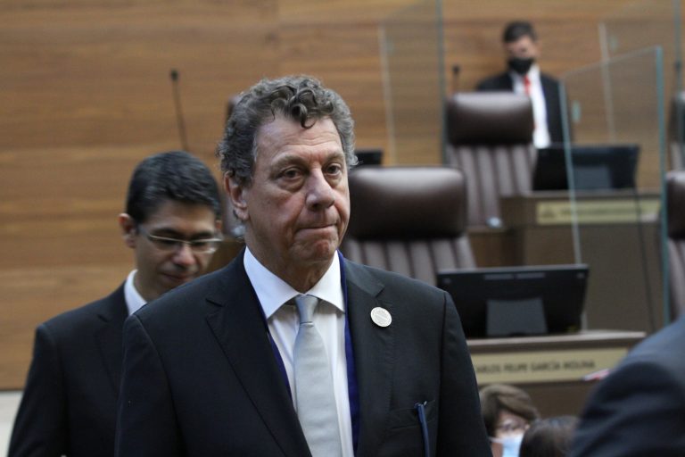Minae ratifica "apoyo" a cuestionado plan regulador costero de Talamanca