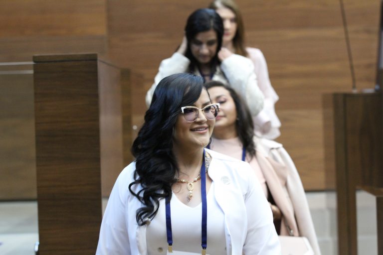 Ministra de Salud es la primera llamada a rendir cuentas ante el Plenario, en medio de crisis en Hospital de Niños