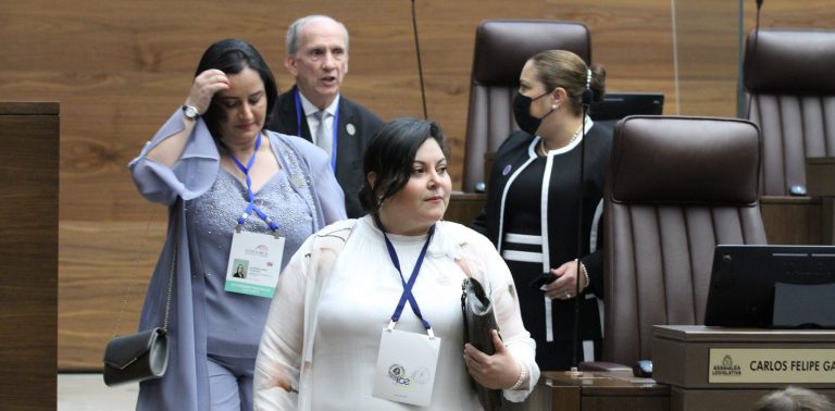 31 congresistas piden la renuncia de Cindy Quesada como ministra de la mujer