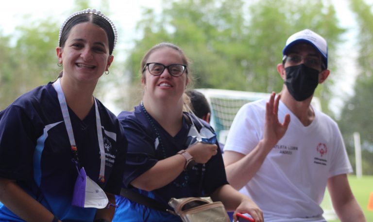 Estudiantes de primaria y secundaria correrán con atletas de Olimpiadas Especiales en la Maratón de San José