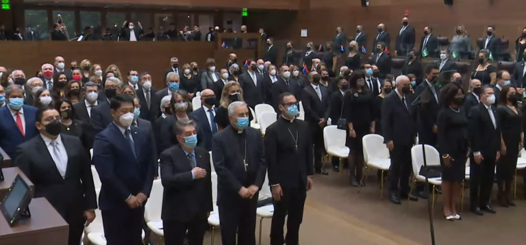 Alvarado: "Trabajamos como un gobierno laico"