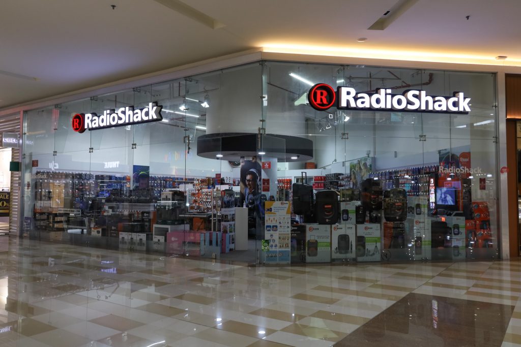 RadioShack tendrá 9 tiendas más en el país y abrirá 30 plazas de empleo Delfino.cr