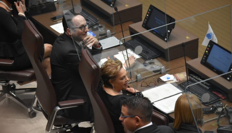 Gloria Navas, electa vicepresidenta de la Asamblea Legislativa