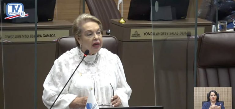 Gloria Navas molesta por falta de agenda del Gobierno: “Yo no he visto ninguna bronca aquí planteada”