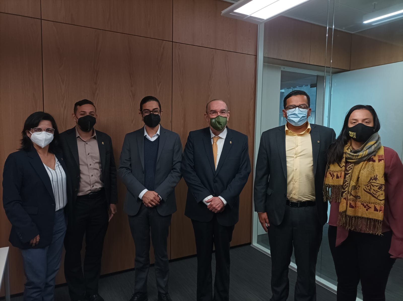 Imagen principal del artículo: Rodrigo Arias reconoce que proyecto sobre jornadas de 12 horas requiere mayor discusión tras reunión con Frente Amplio