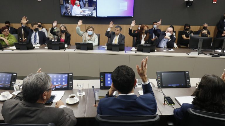 PUSC, PPSD y PLN se dejan presidencias de los tres mini plenarios del Congreso