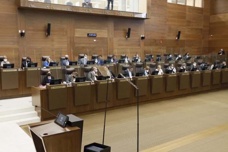 Ejecutivo añade 15 proyectos a agenda de Asamblea