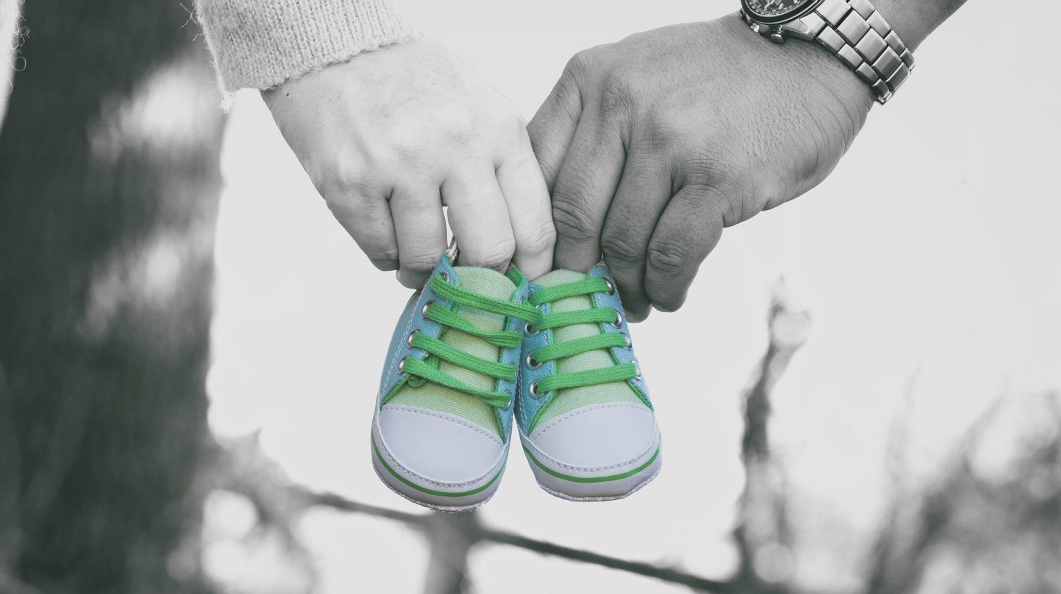 Imagen principal del artículo: Nueva ley para ampliar derechos a licencias de maternidad y paternidad
