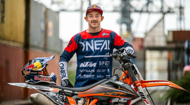 Oficial: el mejor piloto de FMX a nivel mundial estará presente en los X-Knights 2022