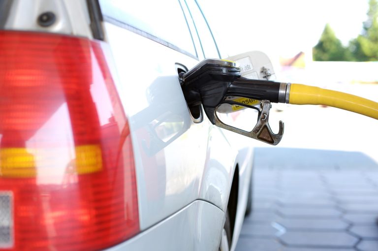Sí es posible reducir el incremento al precio del combustible