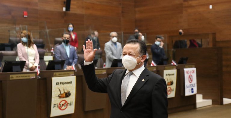 De la inflación, el censo y las llamadas de Johnny Araya