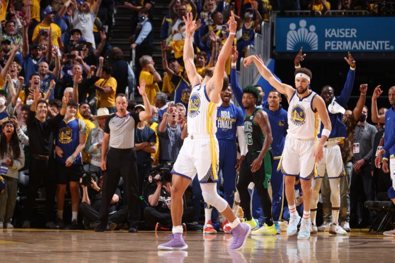 Warriors sacan ventaja en el juego 5 de las finales