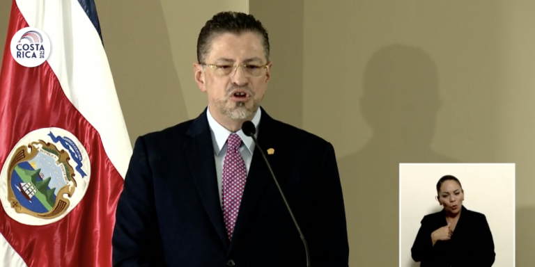 Chaves sobre decisión de no nombrar comisionado LGBTIQ+: "Los gobiernos siempre han distinguido jardines"