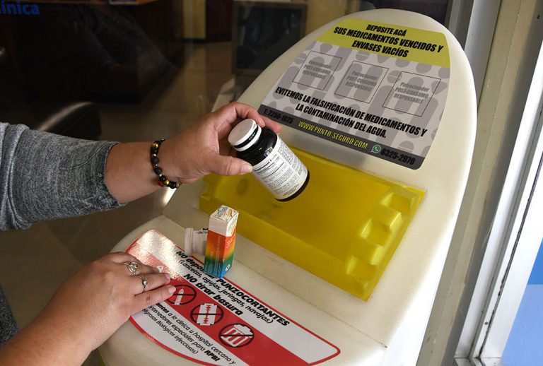 Lanzan campaña para que usuarios desechen sus medicamentos vencidos