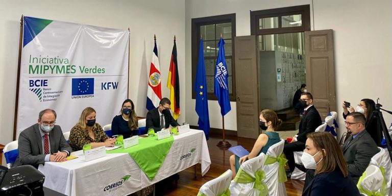Correos de Costa Rica trabajará con energía limpia y cambiarán su flotilla por 100 vehículos eléctricos
