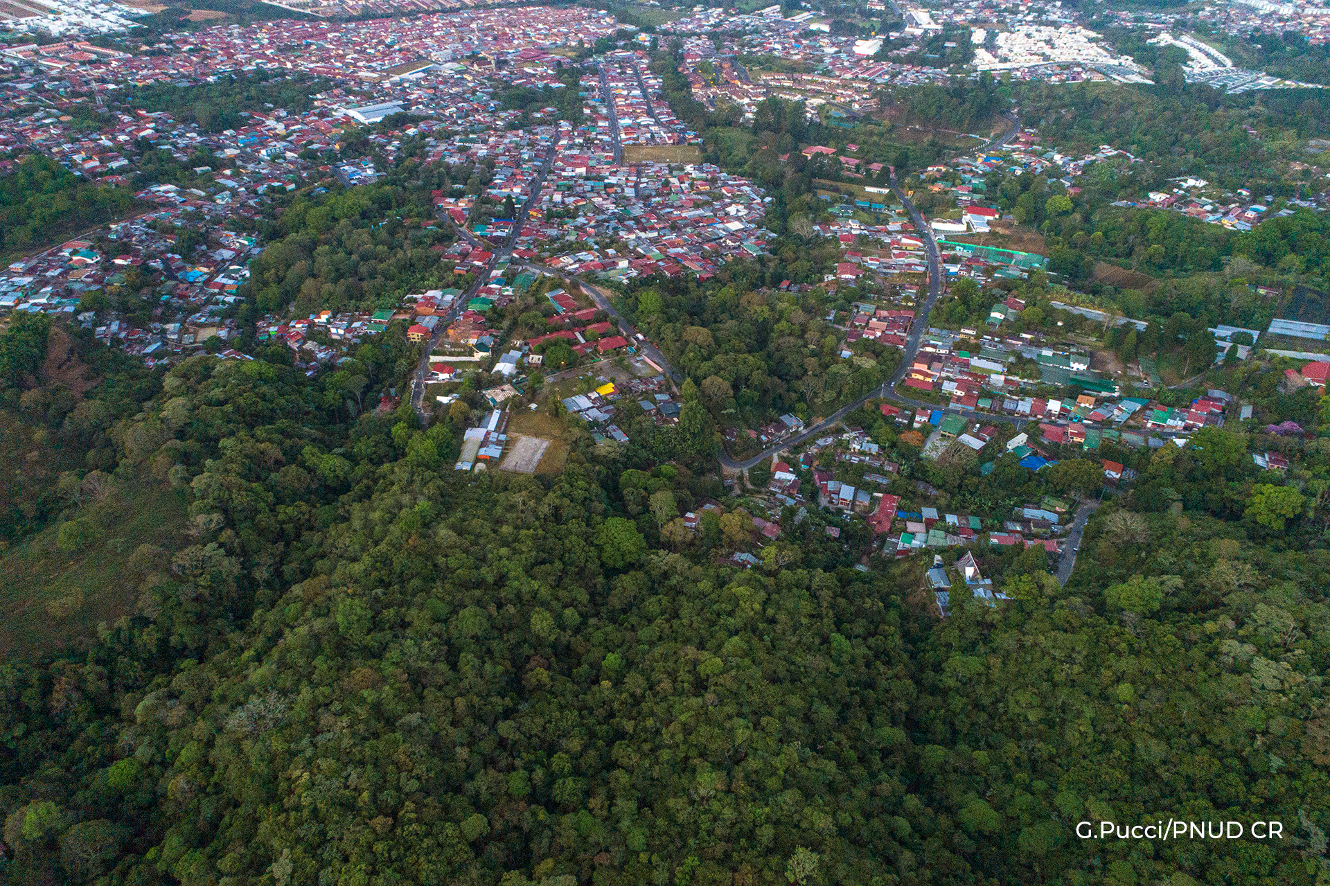 Imagen principal del artículo: 20 munis de la GAM inician proyecto con miras al tren eléctrico, ciclovías y reforestación
