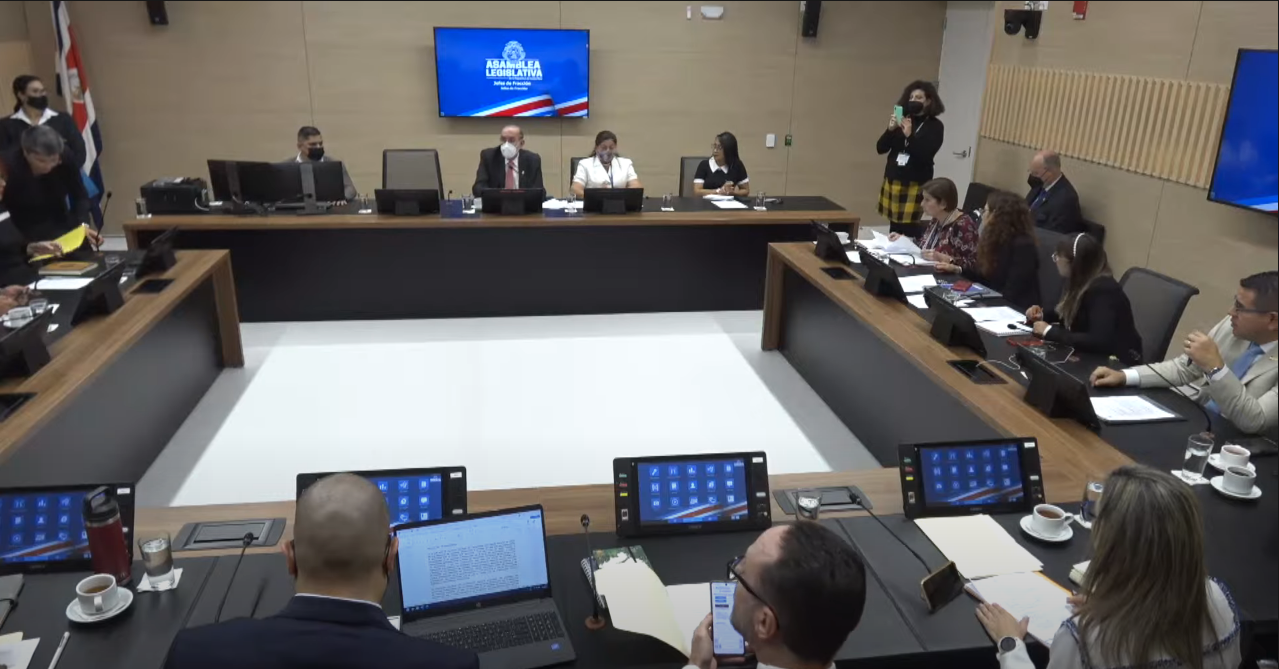 Imagen principal del artículo: ¿Reforma estructural a la Asamblea? "Así como estamos trabajando, este Congreso no funciona y no va a funcionar"