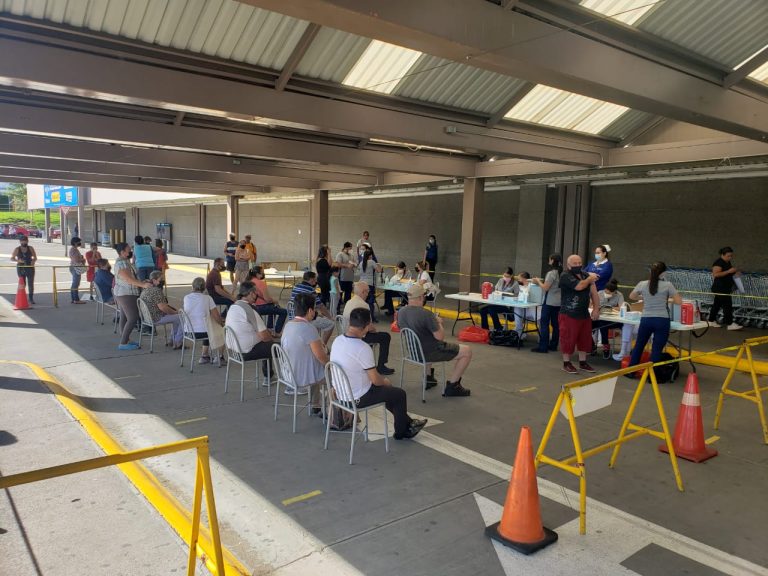 Walmart San Sebastián inicia jornada de vacunación contra la influenza